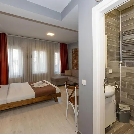 Lion Taksim Aparthotel 3*