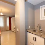 Lion Taksim شقة فندقية 3*